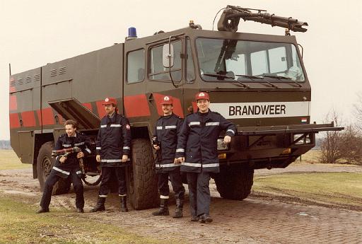 1984-02 SSB ploeg B bij MAC06S.jpg